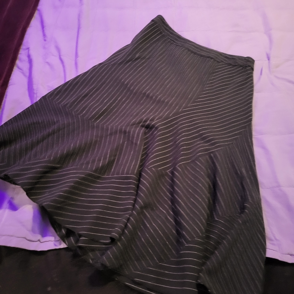 BLACK PIN STRIPE SKIRT